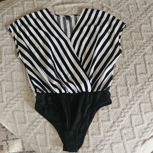 Bundle Sale | 4 for $20| SHEIN Monochrome Striped Bodysuit Size Large
